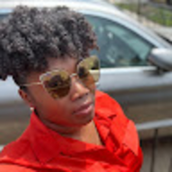 Meet your Posher, Jasmine - Picture 1 of 1